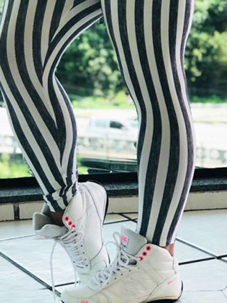 Naisten Raitajulisteiset Korkeavyötäröiset Push Up -jooga-leggingsit Korkealla Vyötäröllä Tiktok-leggingsit
