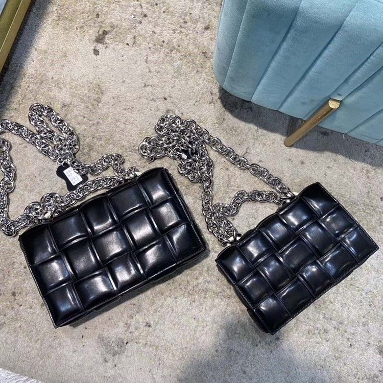 Pu-tavallisen Langan Suorakulmion Crossbody-naisten Laukut