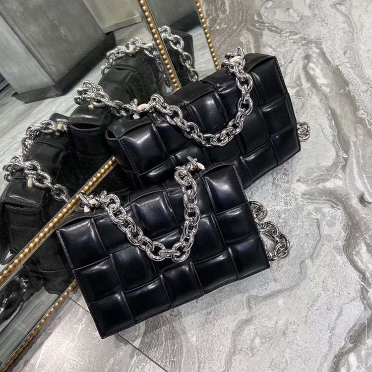 Pu-tavallisen Langan Suorakulmion Crossbody-naisten Laukut