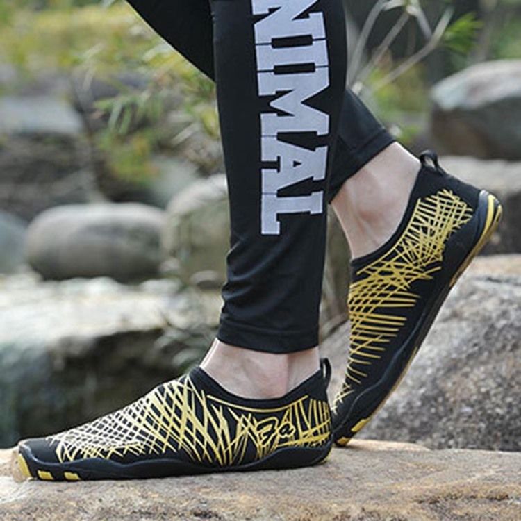 Miesten Slip-on-vesikengät