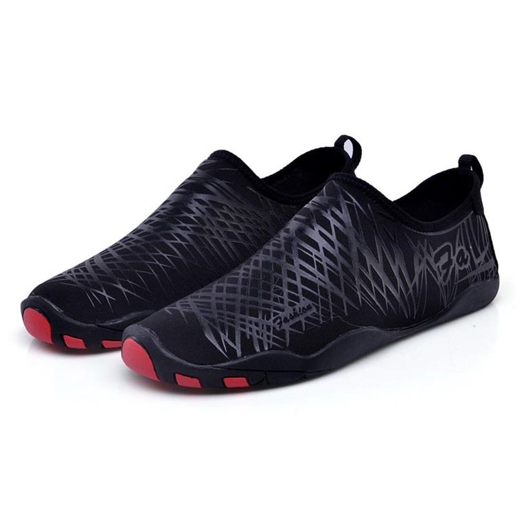 Miesten Slip-on-vesikengät