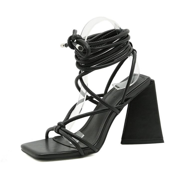 Nauhakenkä Chunky Heel Square Toe Cross Strap Naisten Sandaalit
