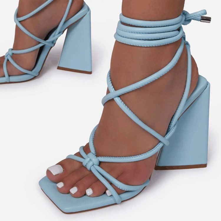 Nauhakenkä Chunky Heel Square Toe Cross Strap Naisten Sandaalit