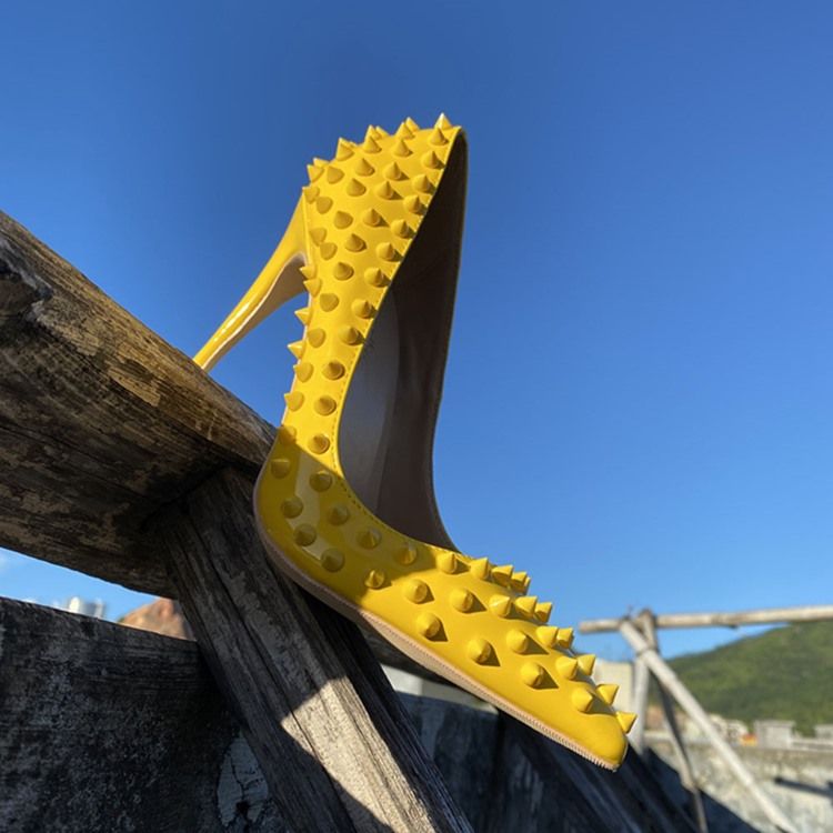 Naisten Piikkikorko Slip-on Rivet Ol Thin -kengät