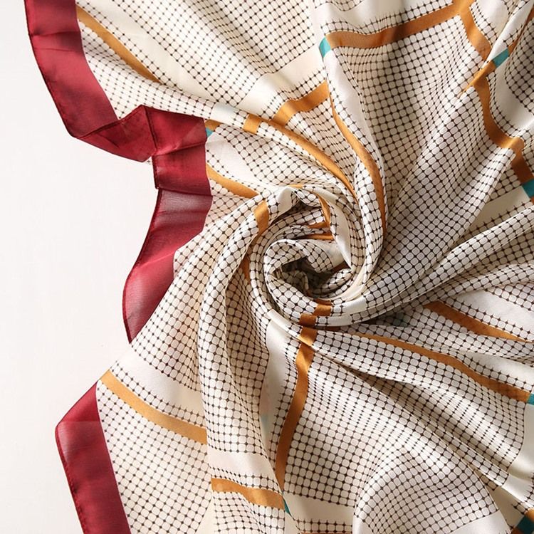 Naisten Patchwork Charmeuse -ruudullinen Huivi