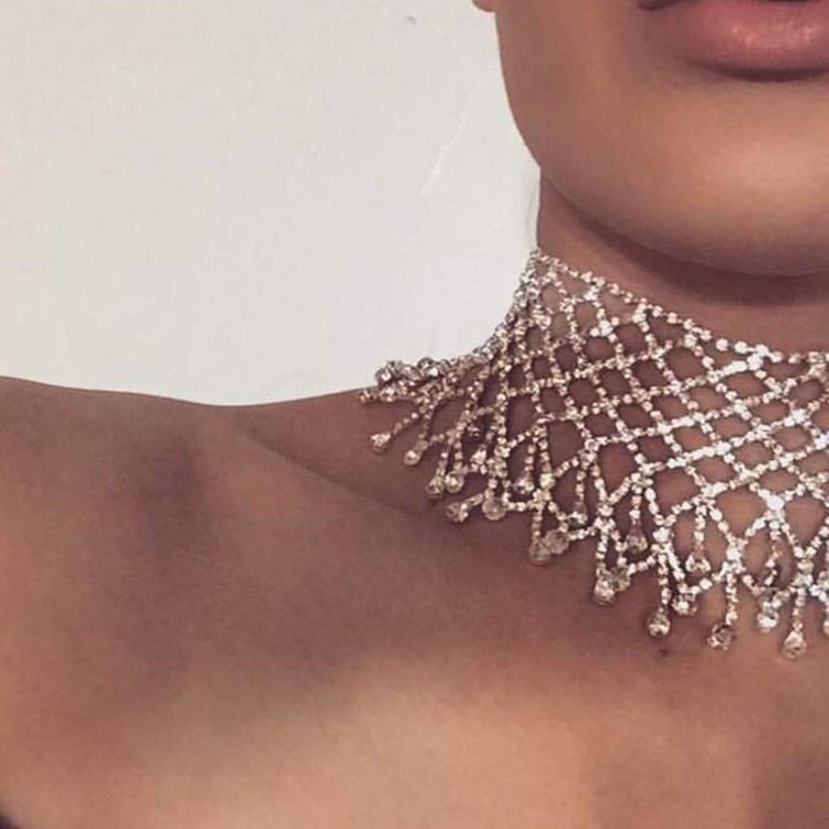 Tavallinen Vuosipäivän Choker-kaulakoru